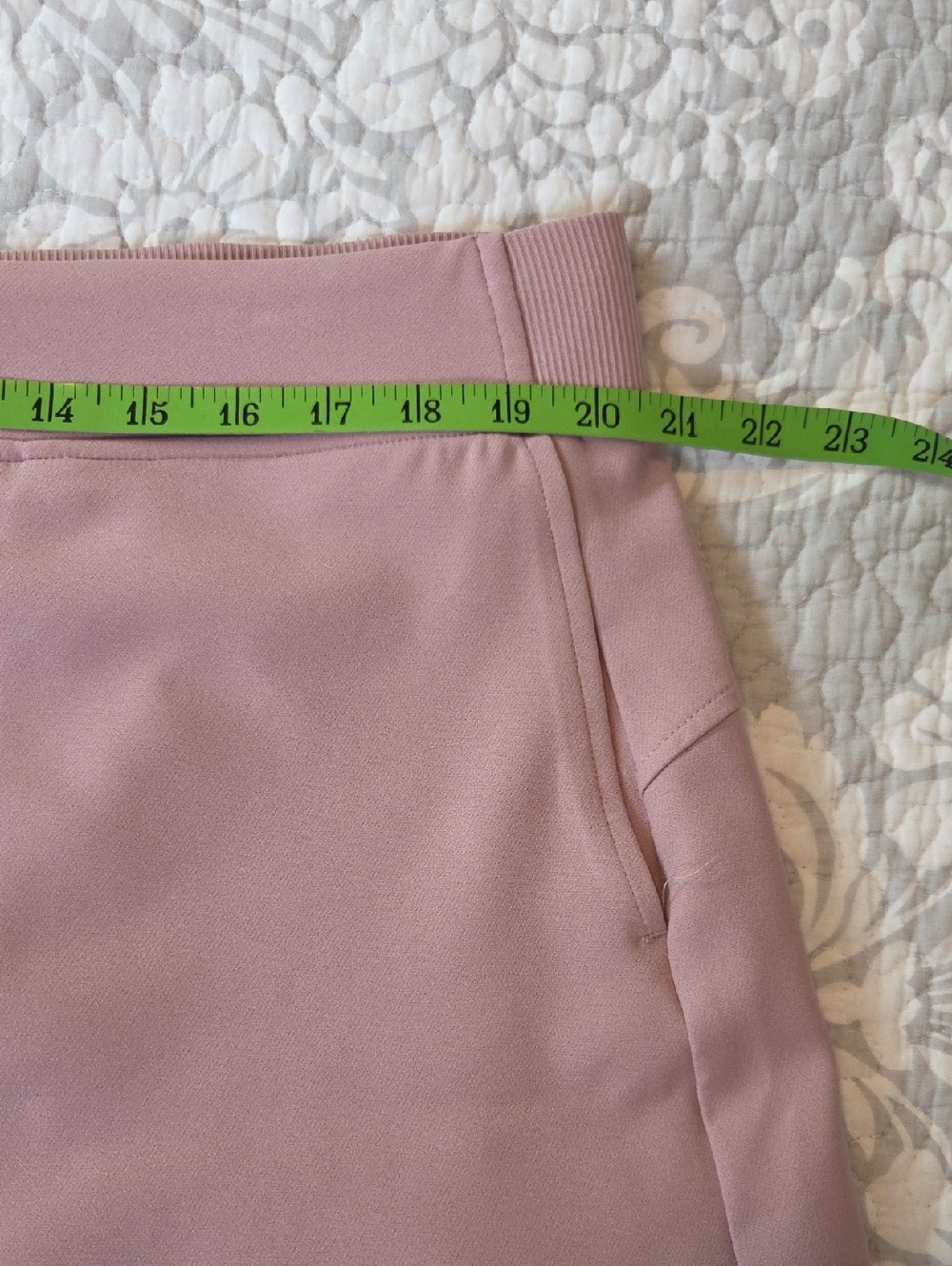32°llCool Women's Rose Skorts - Picture 6 of 10